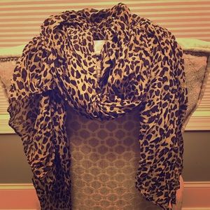 Women’s animal print scarf